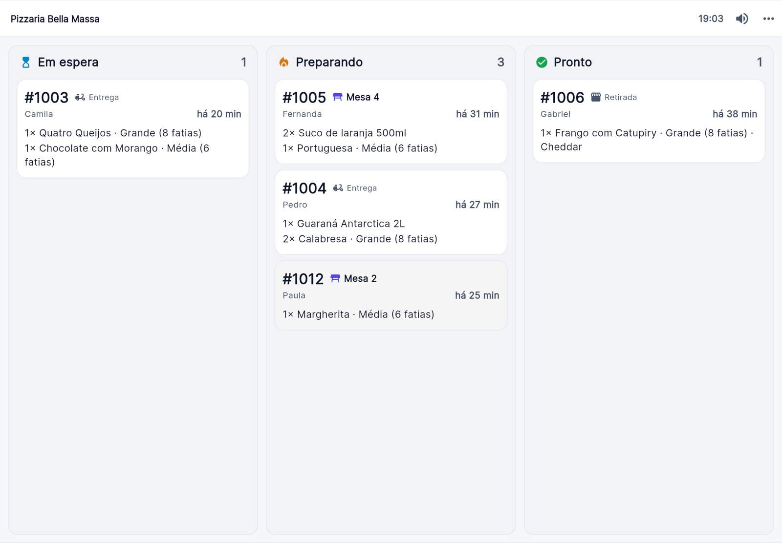 App Orano no modo cozinha em um tablet: pedidos em espera, preparando e prontos